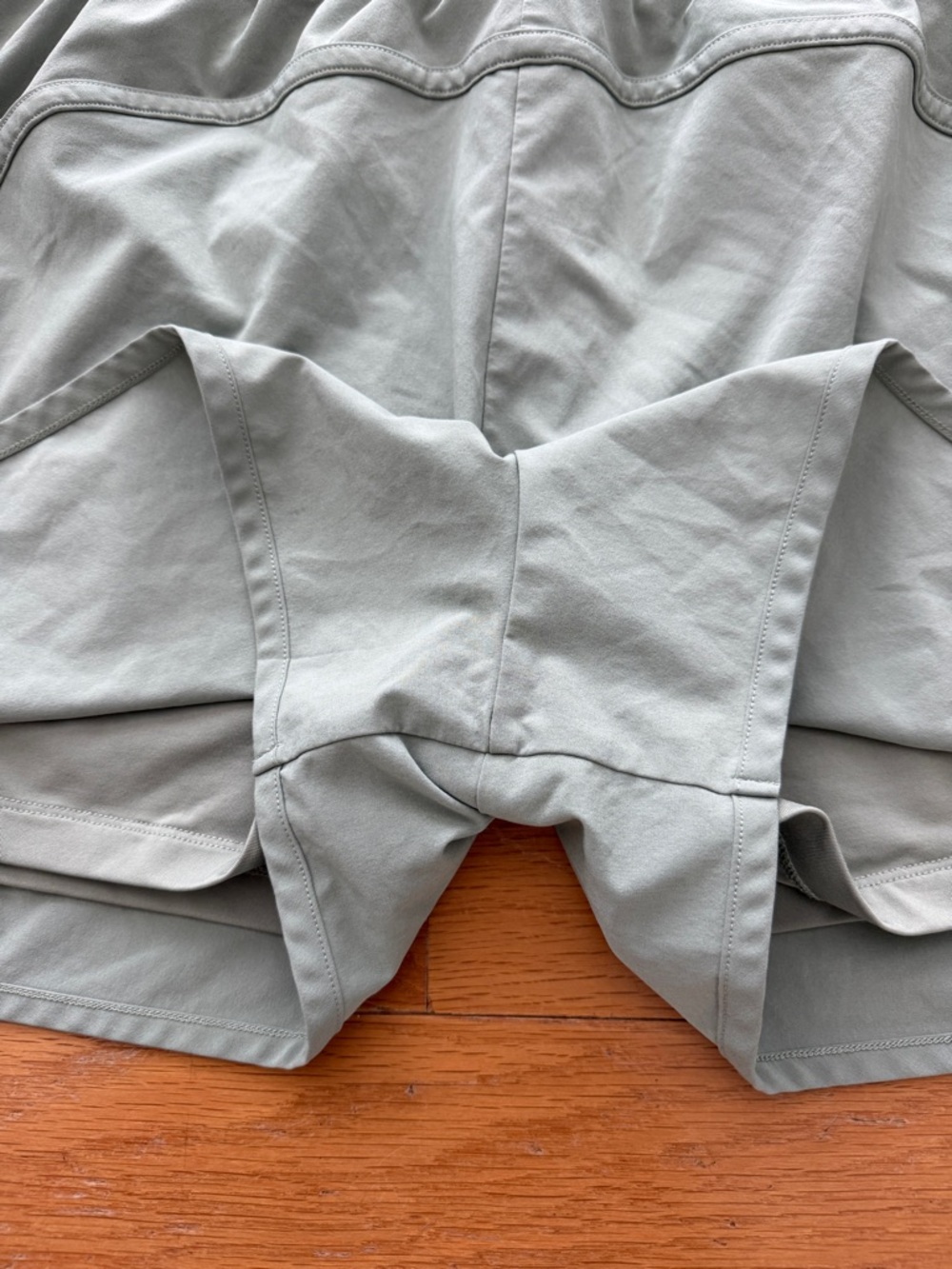 Beyond Yoga In Stride Lined Shorts Size XL Grey Sage Activewear Gym Athletic - Picture 12 of 12